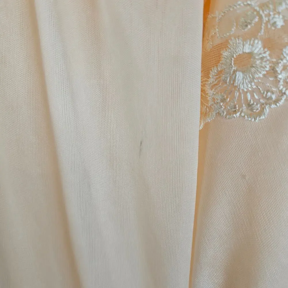 T.C‎ Fashion vintage robe peginoir tie front ruffles, pink orange sherbet XL